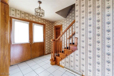 Private 3-Bedroom Home on a Wooded Lot Near Mill Creek Park

 on Metro Parks Par-3 Golf Course in Ohio - for sale on GolfHomes.com, golf home, golf lot