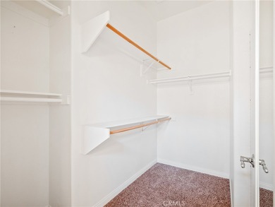 BEAUTIFUL and BRGHT.........Look at this Fabulous GOLF COURSE on Hesperia Golf and Country Club in California - for sale on GolfHomes.com, golf home, golf lot