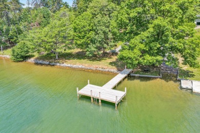 The perfect lakefront lot in the perfect location! on Mariners Landing Golf and Country Club in Virginia - for sale on GolfHomes.com, golf home, golf lot