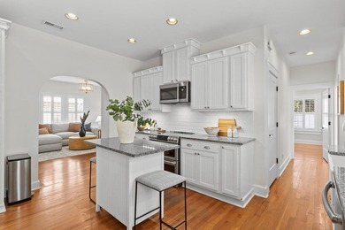 Under contract-accepting backup offers. Welcome to this charming on Palma Ceia Golf and Country Club in Florida - for sale on GolfHomes.com, golf home, golf lot