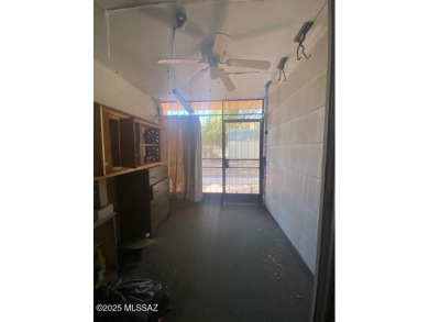 Central Tucson 2 bedroom 1 bath downstairs coop unit. This is on Randolph Park Golf Courses in Arizona - for sale on GolfHomes.com, golf home, golf lot