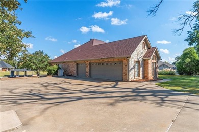 Waterfront home with approximately 150 feet of shoreline on Pinnacle Golf and Boat Club in Texas - for sale on GolfHomes.com, golf home, golf lot