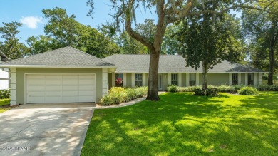 Stunning 3BR/2BA home in the desirable Tomoka Oaks community of on Tomoka Oaks Golf and Country Club in Florida - for sale on GolfHomes.com, golf home, golf lot