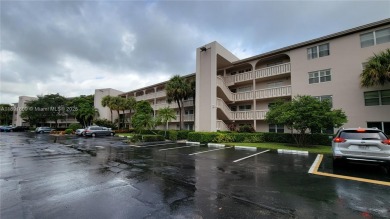 Beautifully remodeled condo in the sought-after Granada Village on Wynmoor Golf Course in Florida - for sale on GolfHomes.com, golf home, golf lot