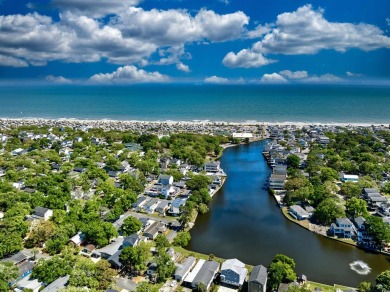 JUST LISTED AND PRICED TO SELL! ADORABLE 2 BED/1 BATH RETRO on Prestwick Country Club in South Carolina - for sale on GolfHomes.com, golf home, golf lot