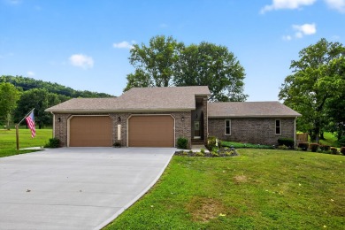 Fall in love with a beautifully updated home in one of the on Eagles Nest Country Club in Kentucky - for sale on GolfHomes.com, golf home, golf lot