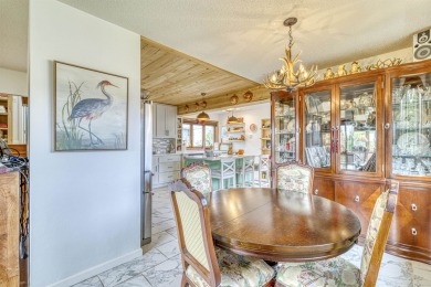 Completely updated 3 bedroom 3 bath home.  Kitchen is all new on Lakeview National Golf Course in Minnesota - for sale on GolfHomes.com, golf home, golf lot