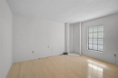 Short Sale. Step into a high-value opportunity in the on IMG Academies Golf and Country Club in Florida - for sale on GolfHomes.com, golf home, golf lot