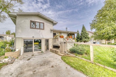 Completely updated 3 bedroom 3 bath home.  Kitchen is all new on Lakeview National Golf Course in Minnesota - for sale on GolfHomes.com, golf home, golf lot