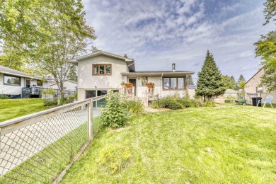 Completely updated 3 bedroom 3 bath home.  Kitchen is all new on Lakeview National Golf Course in Minnesota - for sale on GolfHomes.com, golf home, golf lot