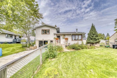 Completely updated 3 bedroom 3 bath home.  Kitchen is all new on Lakeview National Golf Course in Minnesota - for sale on GolfHomes.com, golf home, golf lot