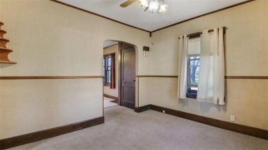 Charming 2 bed 2 bath home, beautiful yard, close to Golf course on Rolling Oaks Golf Course in Wisconsin - for sale on GolfHomes.com, golf home, golf lot