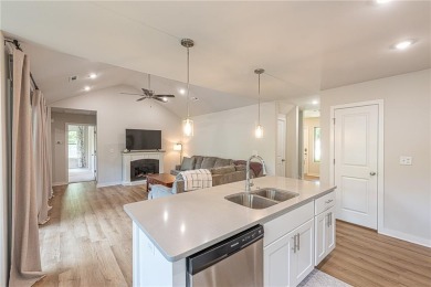 Home sweet home! This LIKE NEW 3 bedrm 2.5 bathrm home built in on Bella Vista Country Club - Scottsdale in Arkansas - for sale on GolfHomes.com, golf home, golf lot