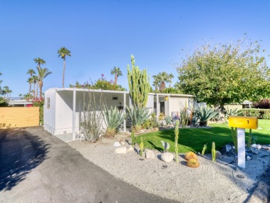 This charming 798 sq. ft. 2 bed 2 bath mobile home in the on Bighorn Golf Club in California - for sale on GolfHomes.com, golf home, golf lot