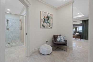 Incredible main lake views! A gorgeous 2024 renovation. A on Patricia Island Golf Club in Oklahoma - for sale on GolfHomes.com, golf home, golf lot