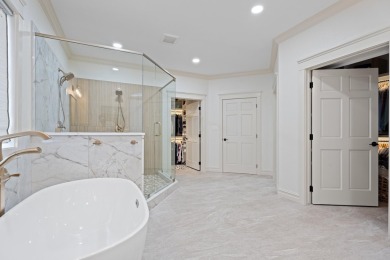 Incredible main lake views! A gorgeous 2024 renovation. A on Patricia Island Golf Club in Oklahoma - for sale on GolfHomes.com, golf home, golf lot