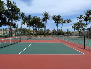 PRICED TO SELL! Come to see this BEAUTIFULLY UPDATED UNIT, and on Sunrise Country Club in Florida - for sale on GolfHomes.com, golf home, golf lot