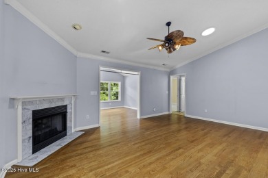 Welcome to this charming 3-bedroom, 2-bathroom home located in on Harbour Point Golf Club in North Carolina - for sale on GolfHomes.com, golf home, golf lot