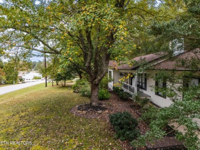 'Welcome Home' Welcome to your 1,984 sq ft blend of 1970's charm on Druid Hills Golf Club in Tennessee - for sale on GolfHomes.com, golf home, golf lot