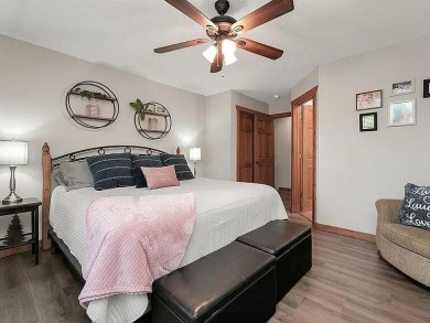 See this beautiful Lakefront Condo in the prestigious and highly on Ledgestone Country Club and Golf Course in Missouri - for sale on GolfHomes.com, golf home, golf lot