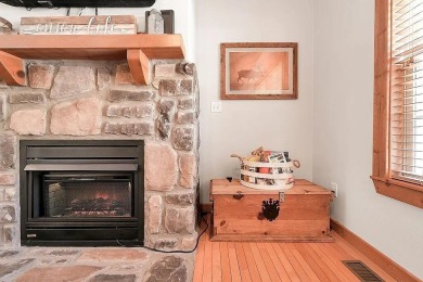 See this beautiful Lakefront Condo in the prestigious and highly on Ledgestone Country Club and Golf Course in Missouri - for sale on GolfHomes.com, golf home, golf lot