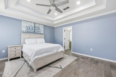 Beautifully updated Eagle Harbor home featuring a brand-new on Eagle Harbor Golf Club in Florida - for sale on GolfHomes.com, golf home, golf lot