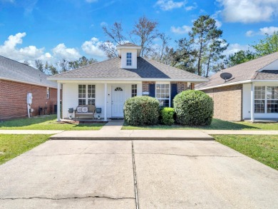 Charming  low-maintenance home in The Bungalows at Bluewater Bay on Fairway Oaks at Magnolia Golf Course in Florida - for sale on GolfHomes.com, golf home, golf lot