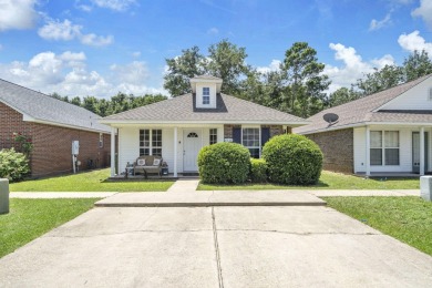 Charming  low-maintenance home in The Bungalows at Bluewater Bay on Fairway Oaks at Magnolia Golf Course in Florida - for sale on GolfHomes.com, golf home, golf lot