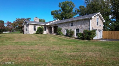 Dreaming of the perfect blend of modern living and country on La Follette Country Club in Tennessee - for sale on GolfHomes.com, golf home, golf lot