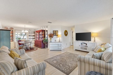 **NEW ROOF & HVAC** This 3/2/2 Magnolia is 1,852 sq ft of on The Links of Spruce Creek in Florida - for sale on GolfHomes.com, golf home, golf lot