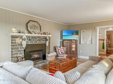 Dreaming of the perfect blend of modern living and country on La Follette Country Club in Tennessee - for sale on GolfHomes.com, golf home, golf lot