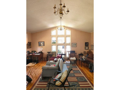 Great opportunity for a fixer upper.  Sold as-is this home is on The Tradition Golf Club in South Carolina - for sale on GolfHomes.com, golf home, golf lot