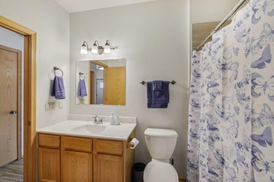 Wonderful, Cambridge/Lake Ripley area, end-unit, townhouse condo on Lake Ripley Country Club in Wisconsin - for sale on GolfHomes.com, golf home, golf lot