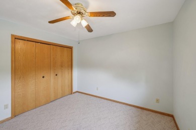 Wonderful, Cambridge/Lake Ripley area, end-unit, townhouse condo on Lake Ripley Country Club in Wisconsin - for sale on GolfHomes.com, golf home, golf lot
