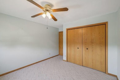 Wonderful, Cambridge/Lake Ripley area, end-unit, townhouse condo on Lake Ripley Country Club in Wisconsin - for sale on GolfHomes.com, golf home, golf lot