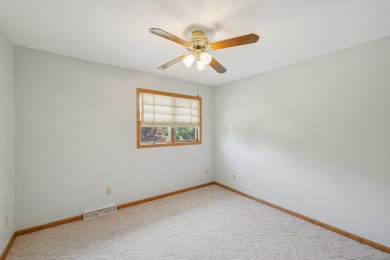 Wonderful, Cambridge/Lake Ripley area, end-unit, townhouse condo on Lake Ripley Country Club in Wisconsin - for sale on GolfHomes.com, golf home, golf lot