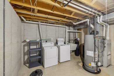 Wonderful, Cambridge/Lake Ripley area, end-unit, townhouse condo on Lake Ripley Country Club in Wisconsin - for sale on GolfHomes.com, golf home, golf lot