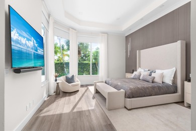 Immaculate, completely renovated MOVE IN READY 4 bedrooms, 4 on Addison Reserve in Florida - for sale on GolfHomes.com, golf home, golf lot