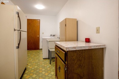 Beautiful and spacious 4 bedroom, 3 bath home located right on Mint Valley Golf Course in Washington - for sale on GolfHomes.com, golf home, golf lot