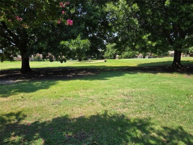 Nicely updated 3 bedroom 2 bath single story home on the golf on Duck Creek Golf Club in Texas - for sale on GolfHomes.com, golf home, golf lot
