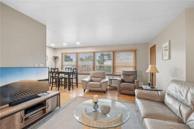 Prime location near Cedarholm Golf Course! This updated 2-bed on Roseville-Cedarholm Golf Club in Minnesota - for sale on GolfHomes.com, golf home, golf lot