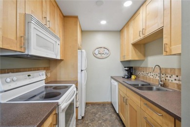 Prime location near Cedarholm Golf Course! This updated 2-bed on Roseville-Cedarholm Golf Club in Minnesota - for sale on GolfHomes.com, golf home, golf lot