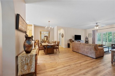 Remodeled 3 x 2 home in Bella Vista, Roberts Subdivision. Home on Bella Vista - Metfield Golf Complex and Country Club in Arkansas - for sale on GolfHomes.com, golf home, golf lot