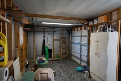 Short Sale. Welcome home to this unique single-wide manufactured on Orange Blossom Hills Golf and Country Club in Florida - for sale on GolfHomes.com, golf home, golf lot