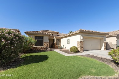 Popular 2BR, 2BA w/den Oakmont model just steps from the on Oakwood Golf Club  in Arizona - for sale on GolfHomes.com, golf home, golf lot