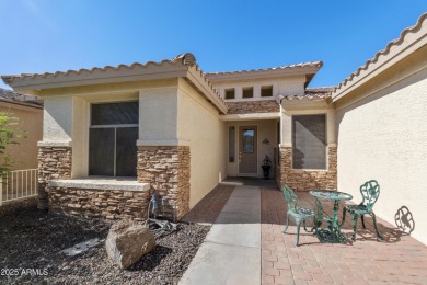 Popular 2BR, 2BA w/den Oakmont model just steps from the on Oakwood Golf Club  in Arizona - for sale on GolfHomes.com, golf home, golf lot