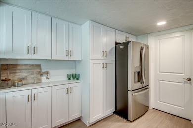 Welcome to this beautifully remodeled 2 bedroom, 2 bathroom on Whiskey Creek Country Club in Florida - for sale on GolfHomes.com, golf home, golf lot