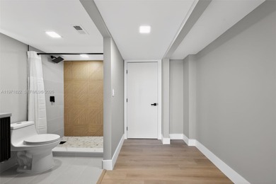 ($10,000 in seller concessions/credits with all offers)

Step on Pine Island Ridge Country Club in Florida - for sale on GolfHomes.com, golf home, golf lot