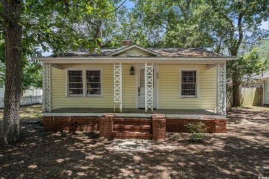 This charming 2-bedroom, 1-bath cottage with no HOA is located on Beachwood Golf Club in South Carolina - for sale on GolfHomes.com, golf home, golf lot