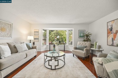 Beautiful one-bedroom, one-bath Del Monte unit offering comfort on Rossmoor Golf Course in California - for sale on GolfHomes.com, golf home, golf lot